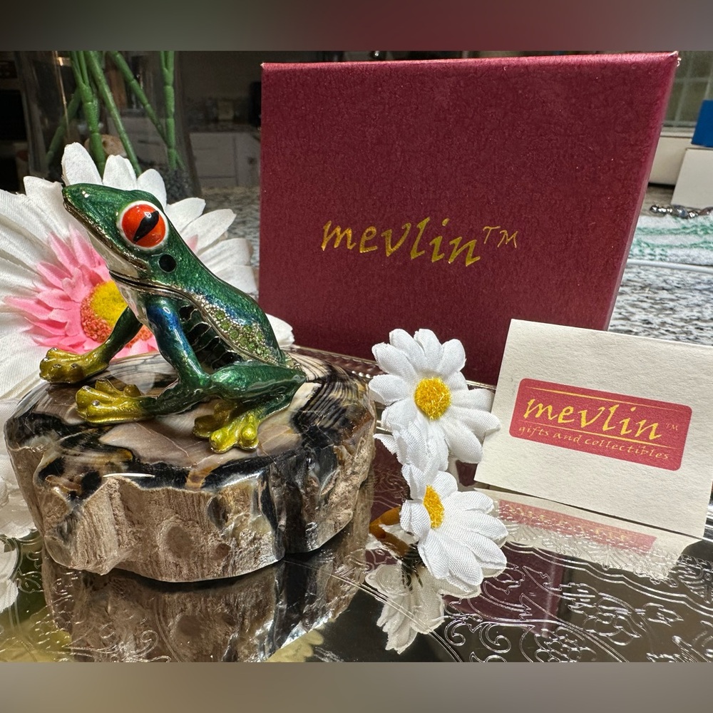 New in Box! Mevlin Jeweled Tree Frog Trinket Box W/Swarovski inlays